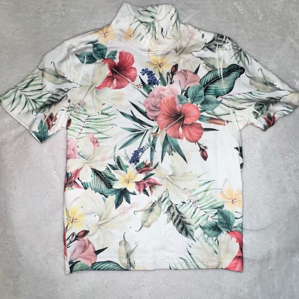 Floral Print Girls women’s velvet soft crop top shirt- Small